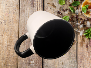 Alternative view of Mug intérieur, anse noir à personnaliser