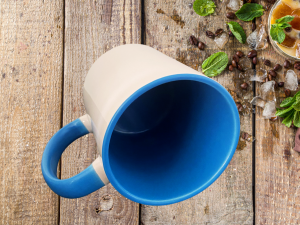 Alternative view of Mug intérieur, anse bleu à personnaliser