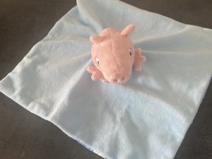 Doudou peppa pig bleu