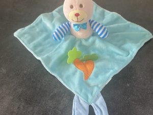 Doudou Lapin bleu