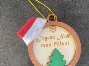 Boule de Noël avec son petit bonnet
