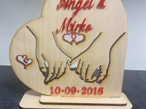 Photophore en bois en forme de cœur