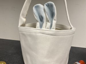 Alternative view of Panier oreilles grise + mug avec chocolats