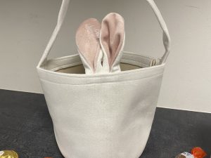 Alternative view of Panier oreilles rose + mug avec chocolats