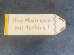 Alternative view of Boîte forme crayon