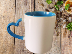 Mug intérieur & anse en forme de cœur bleu