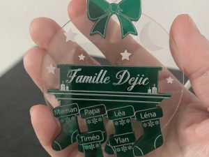 Alternative view of Boule transparente "chaussette de Noël"