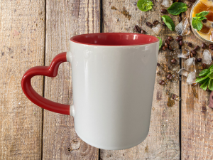 Mug intérieur & anse en forme de cœur rouge