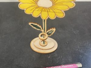 Alternative view of Support stylo en forme de marguerite